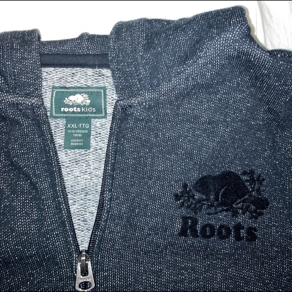 Black salt and pepper Roots sweater